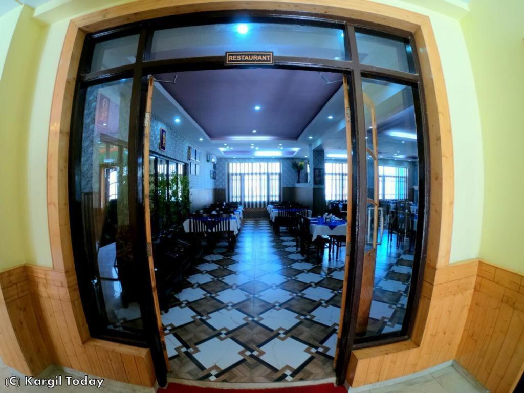 Hotel Zojila Residency Kargil Esterno foto