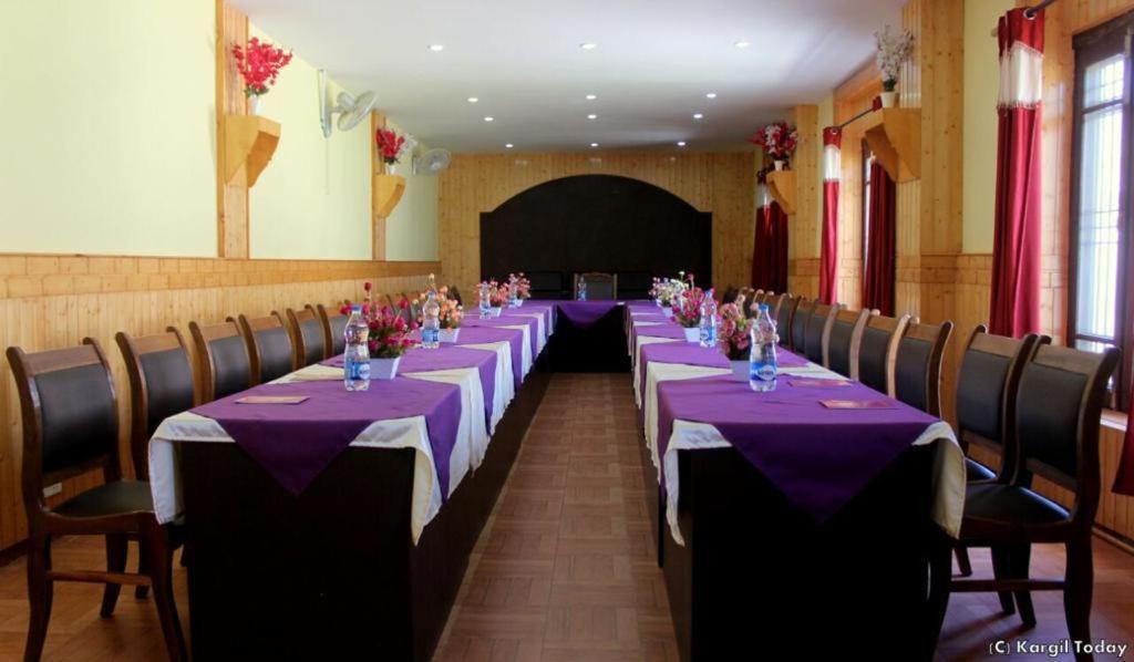 Hotel Zojila Residency Kargil Esterno foto